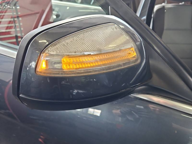 Дзеркало заднього виду праве Mercedes C W204