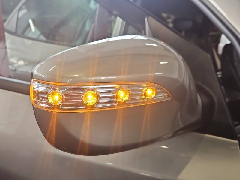 Дзеркало заднього виду праве Hyundai Ix35