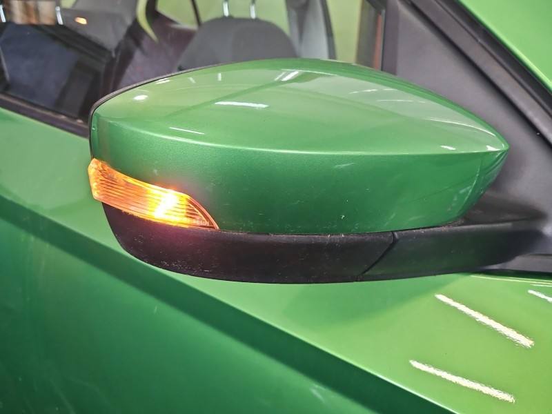 Дзеркало заднього виду праве Skoda Fabia 3