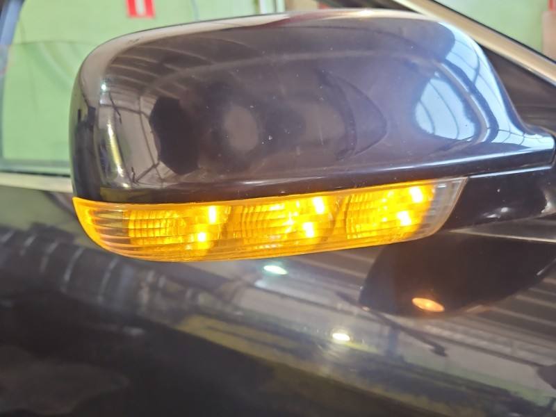 Дзеркало заднього виду праве Volkswagen Phaeton