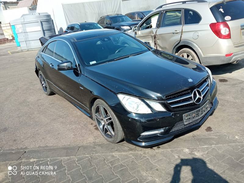 Дзеркало заднього виду праве Mercedes E C207 — фото деталі 10