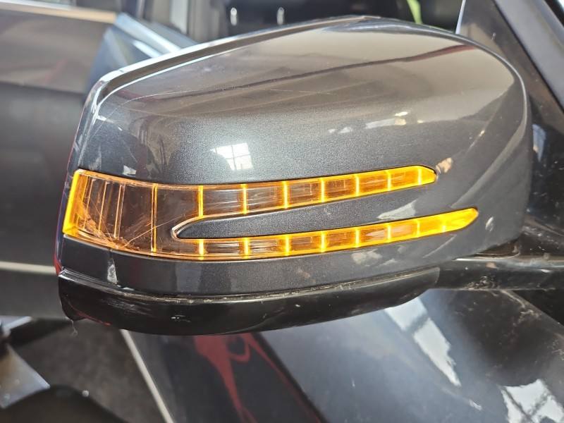 Дзеркало заднього виду праве Mercedes E W212