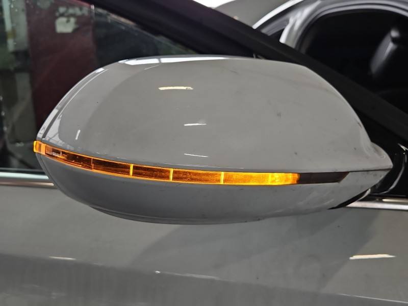 Дзеркало заднього виду праве Audi A8 D4 4H1857410G