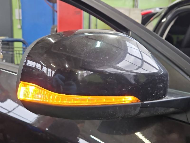Дзеркало заднього виду праве Volvo S60