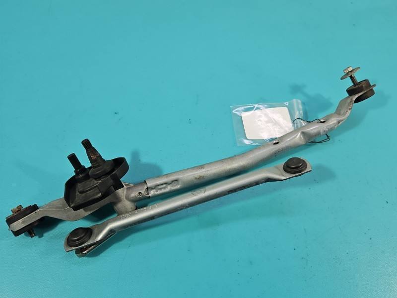 Трапеція двірників механізм склоочисника Toyota Aygo W000049246