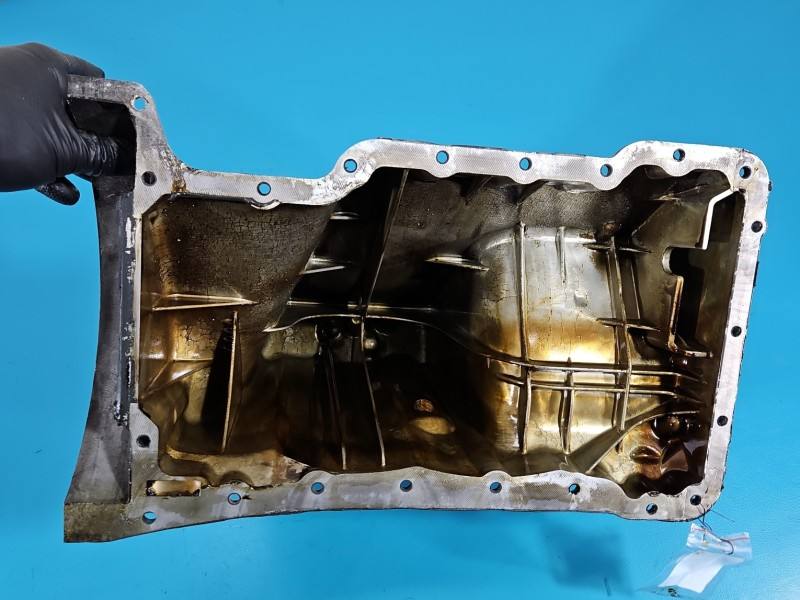 Масляний піддон двигуна Mercedes B W245 A2660140102 — фото деталі 5