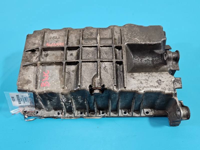Масляный поддон двигателя Mitsubishi Lancer 038103603