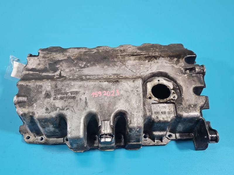 Масляный поддон двигателя Volkswagen Caddy 03G103603