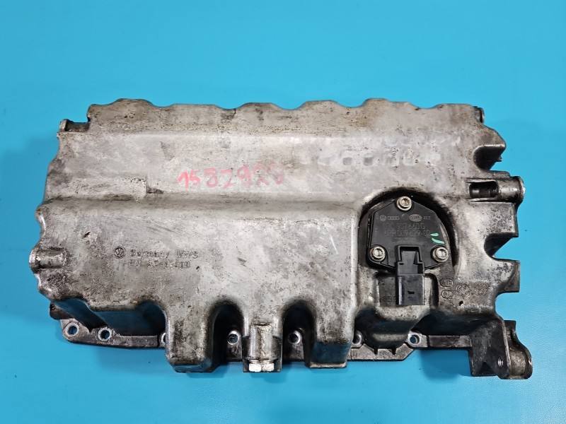 Масляний піддон двигуна Volkswagen Golf 6 GD01456
