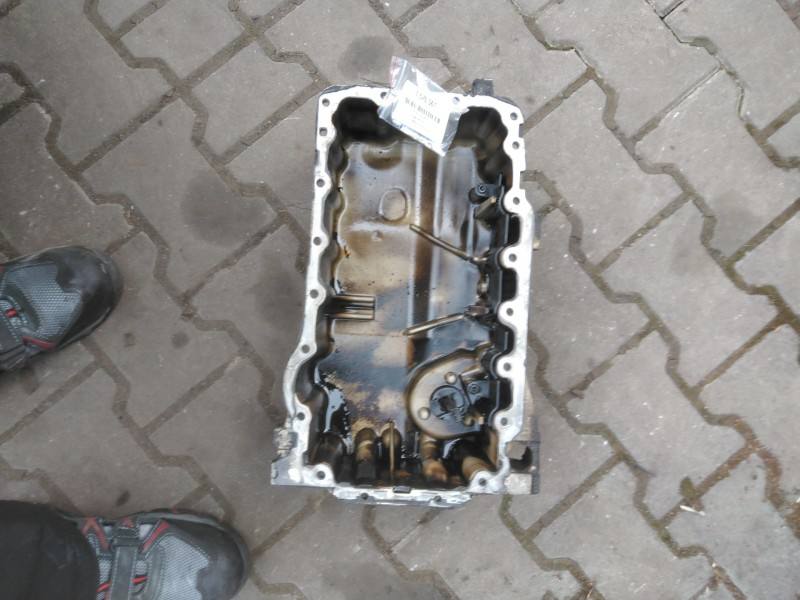 Масляний піддон двигуна Volkswagen Passat B6