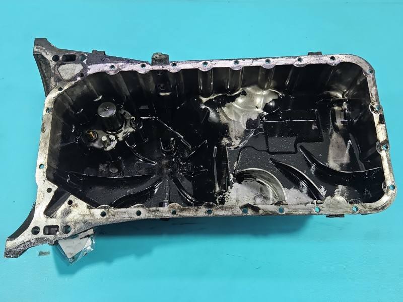 Масляний піддон двигуна Mercedes E W211 R6460142102 — фото деталі 14