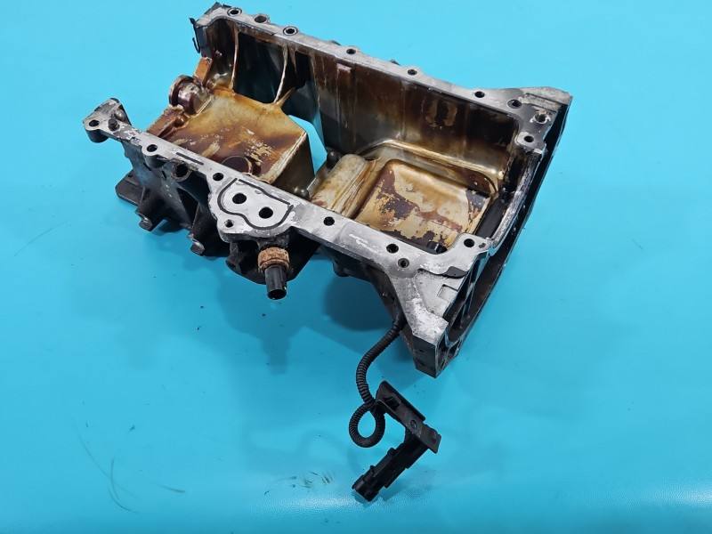 Масляний піддон двигуна Hyundai I30 21135-2B020