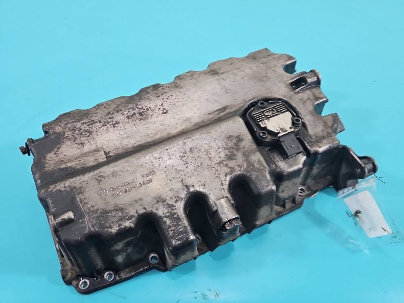 Масляний піддон двигуна Volkswagen Passat B6 03G103603