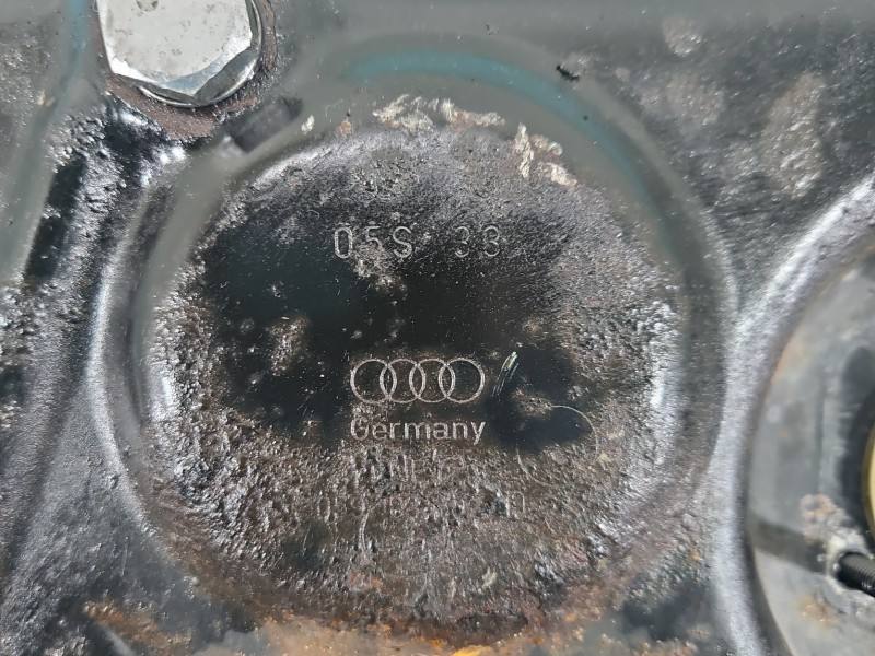 Масляний піддон двигуна Audi A8 D3 — фото деталі 2