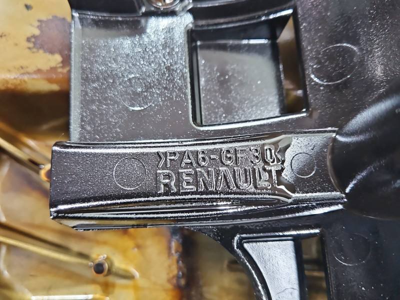 Масляний піддон двигуна Renault Scenic 2 K4M — фото деталі 9