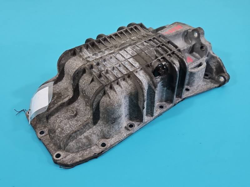 Масляний піддон двигуна Ford Focus 98MM6875-09