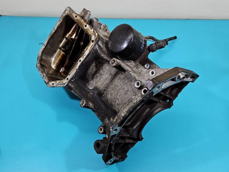 Масляний піддон двигуна Hyundai I30 21135-2B00