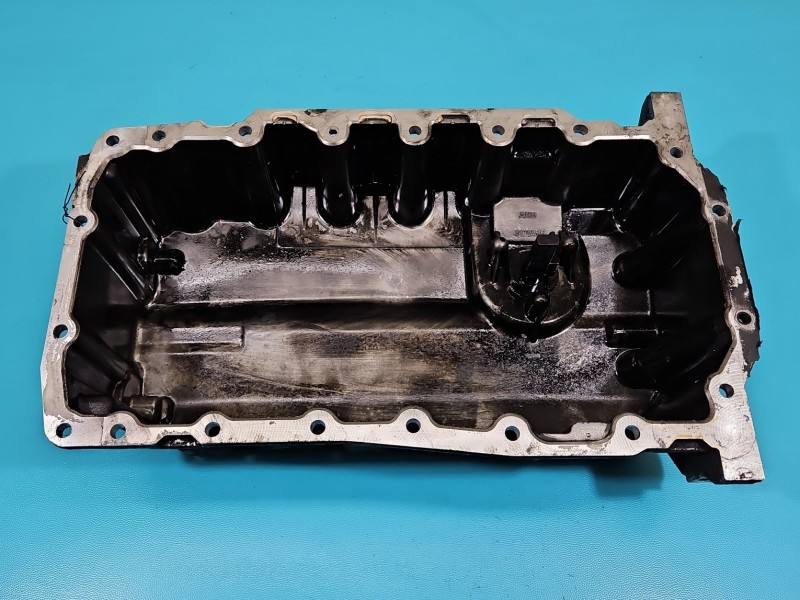 Масляний піддон двигуна Volkswagen Passat B6 1J0907660C — фото деталі 10