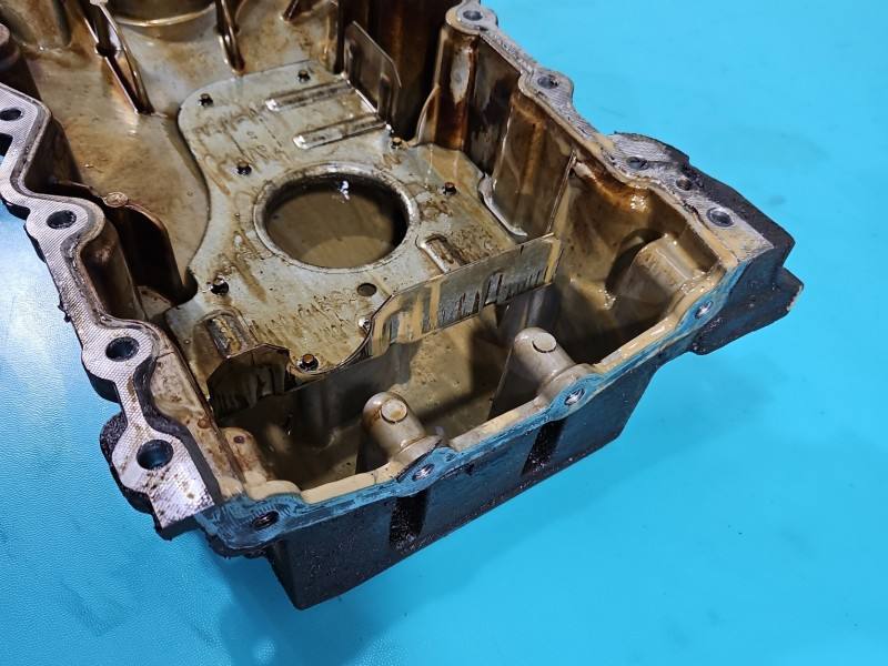 Масляний піддон двигуна Mazda CX-9 7T4E-6675-GB — фото деталі 8