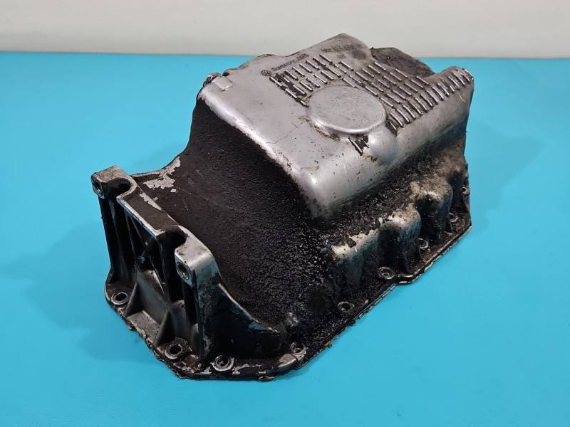 Масляний піддон двигуна Seat Toledo 030103603Q