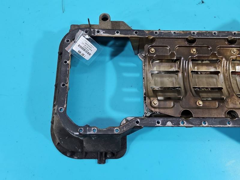 Масляний піддон двигуна Mercedes R W251 A1130140666 — фото деталі 4