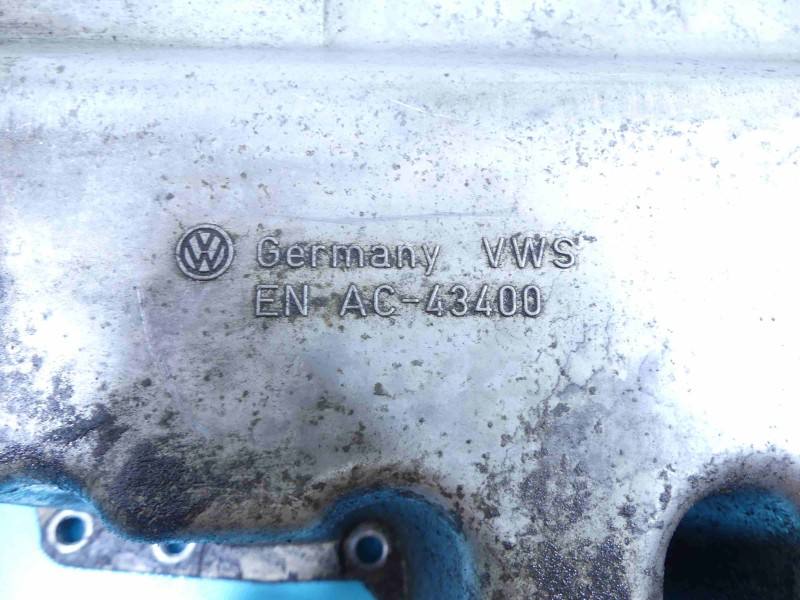 Масляний піддон двигуна Volkswagen Passat B6 BLS — фото деталі 8