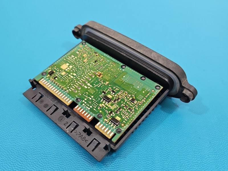 Блок розпалу ксенону BMW X3 F25 7304595