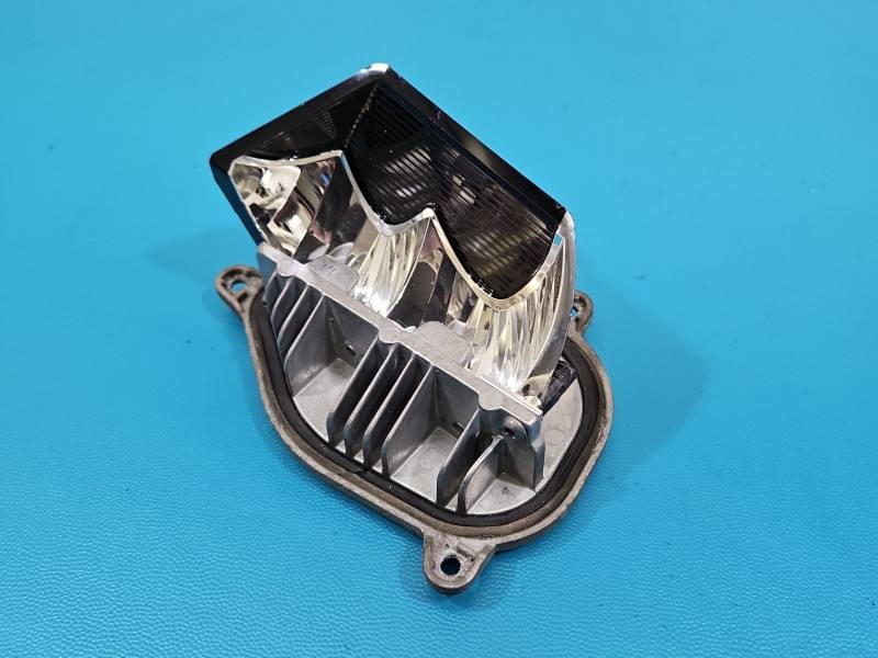 Блок розпалу ксенону Volkswagen Passat B8 A153020300252