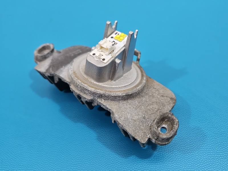 Блок розпалу ксенону BMW 3 F30 MDE415473