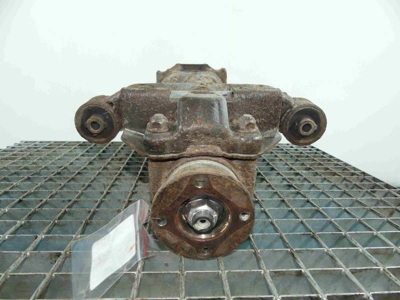 Редуктор Subaru Legacy — фото деталі 3