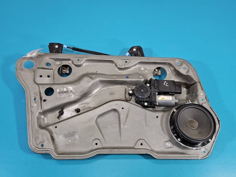 Склопідйомник передній лівий Volkswagen Golf 4 1J4337729AE
