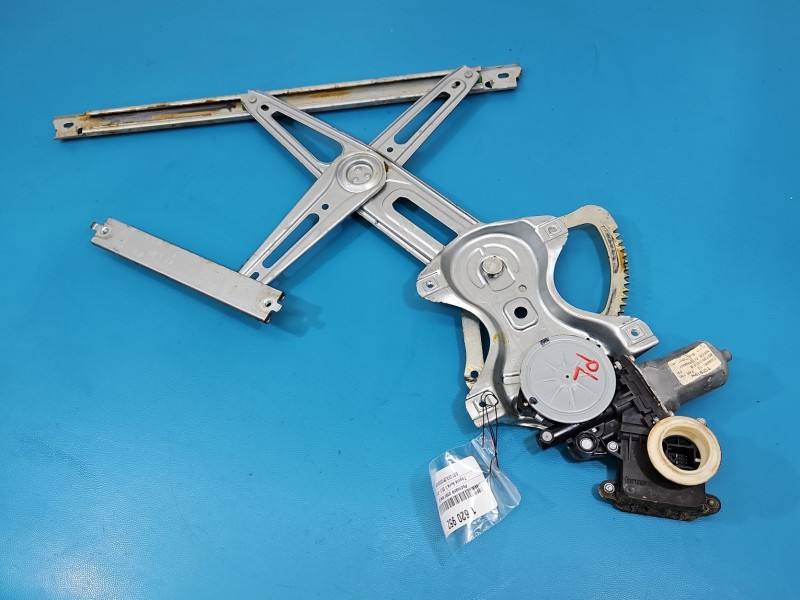 Склопідйомник передній лівий Toyota Auris 85720-02410-B