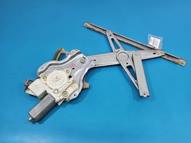 Склопідйомник передній лівий Toyota Avensis T25 69820-05050
