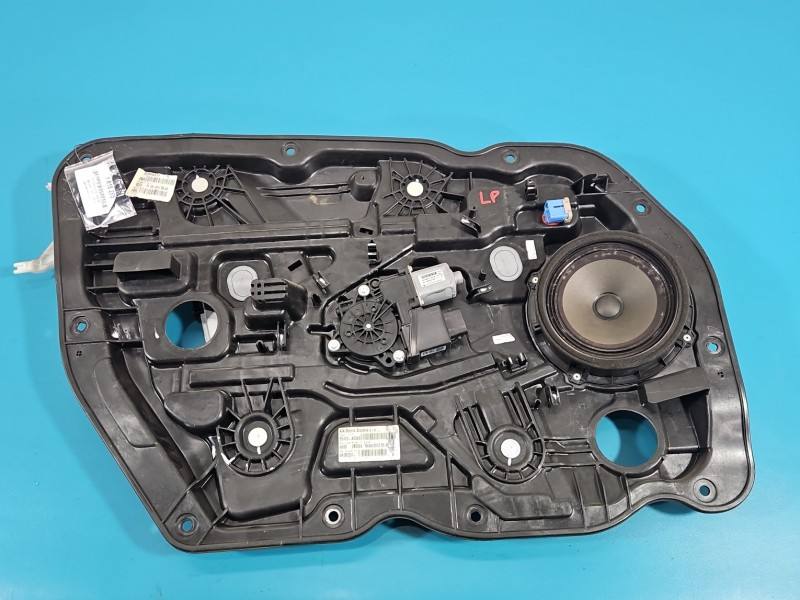 Стеклоподъемник передний левый Kia Ceed 82470-A2300