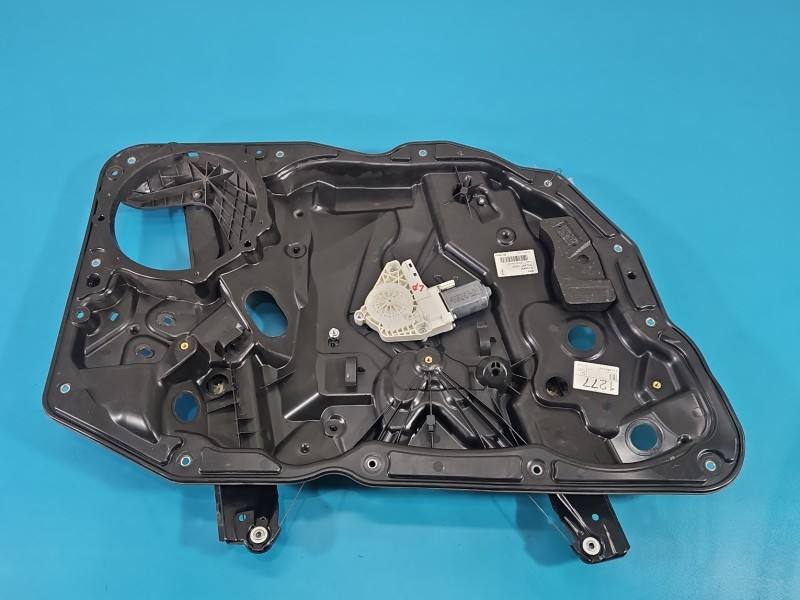 Склопідйомник передній лівий Porsche Cayenne 8K0959801B