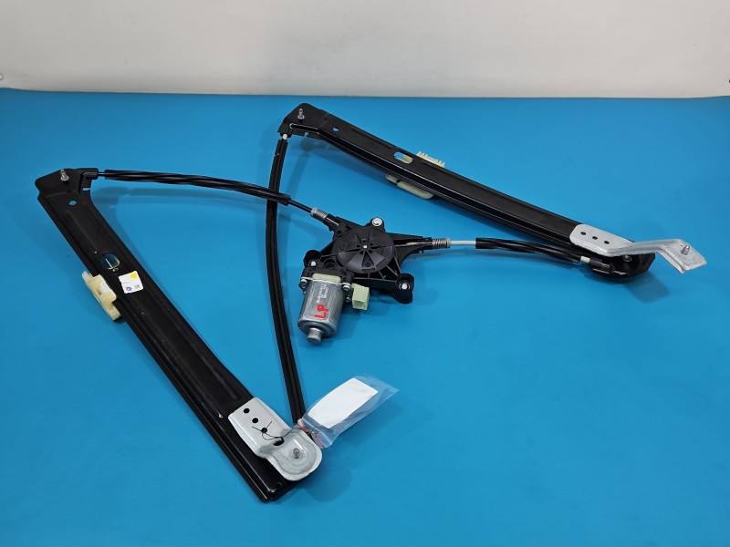 Склопідйомник передній лівий Seat Ateca 0130822077