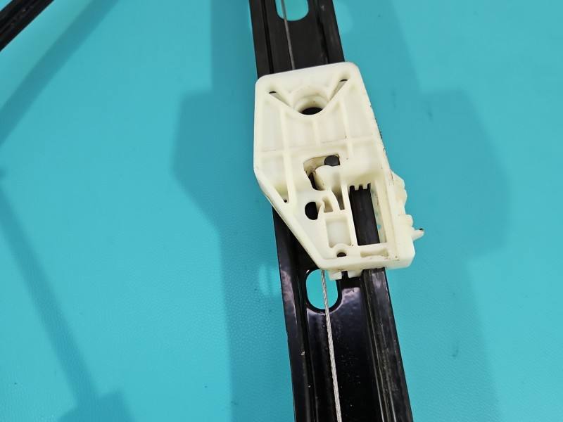 Склопідйомник передній лівий Skoda Fabia 4 0130822065 — фото деталі 3