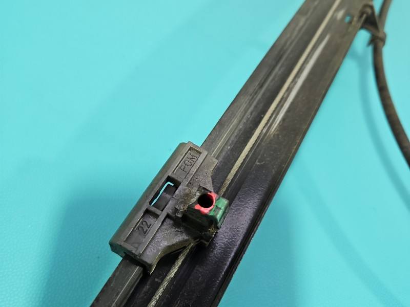 Склопідйомник передній лівий Volkswagen Polo 6N3959801D — фото деталі 4