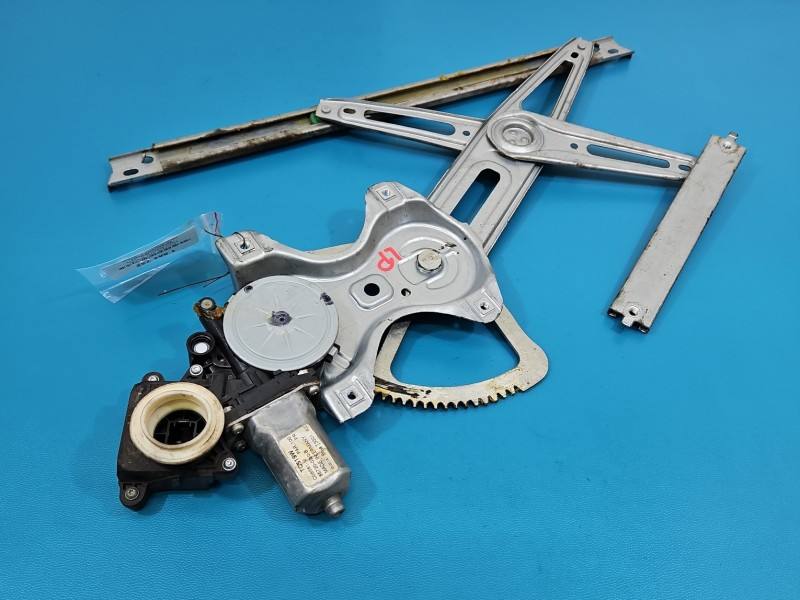 Склопідйомник передній лівий Toyota Auris 85720-02