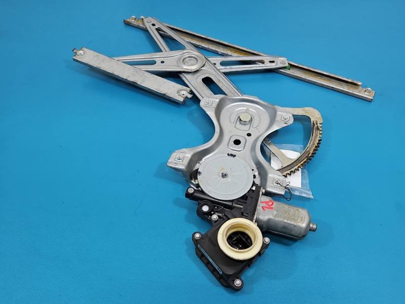 Склопідйомник передній лівий Toyota Avensis T27 85702-02020