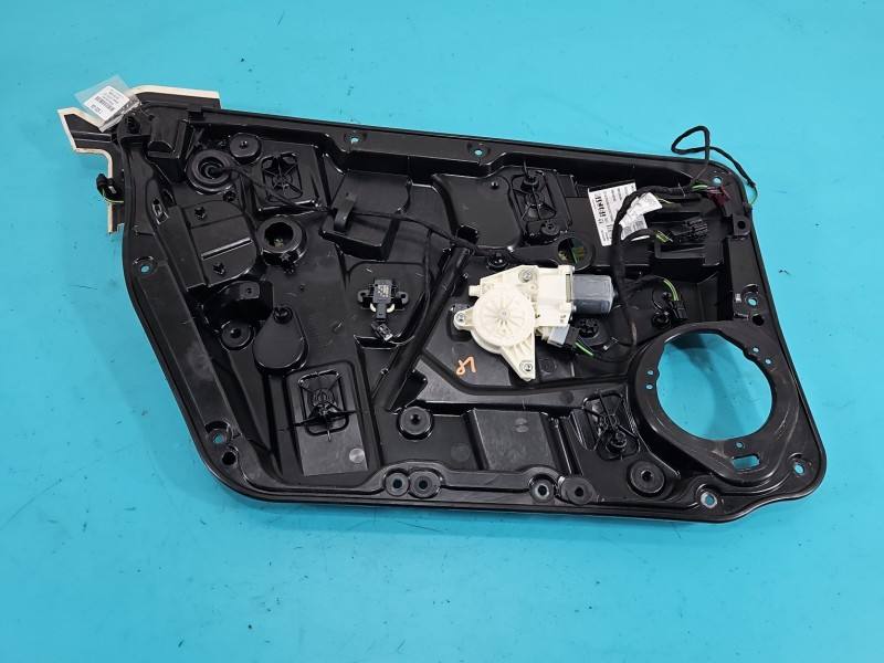 Склопідйомник передній лівий Mercedes A W176 A2465404805