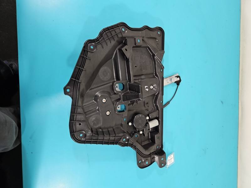 Склопідйомник передній лівий Mazda CX-5 KD355997