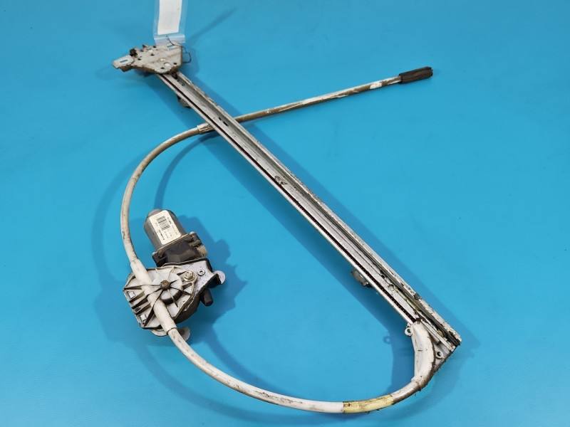 Склопідйомник передній правий Renault Master 8200467967