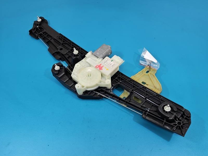 Склопідйомник передній правий Renault Captur 807203293R