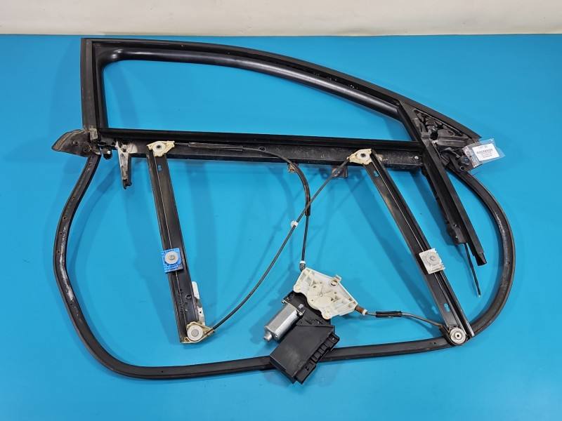 Склопідйомник передній правий Audi A4 B6 5WK47006ABF