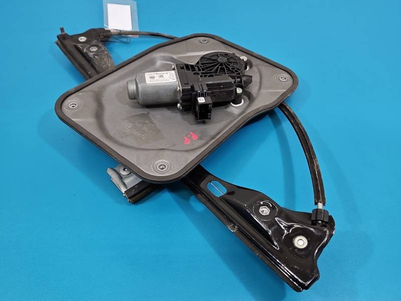 Склопідйомник передній правий Skoda Fabia 2 6R0959802AQ