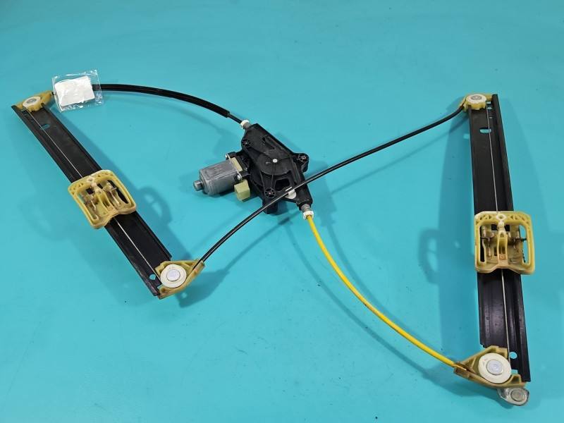 Склопідйомник передній правий Audi A4 B9 8W0837462