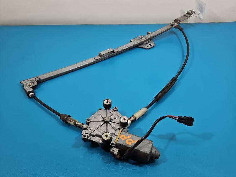 Склопідйомник передній правий Volkswagen Transporter T4 701959802