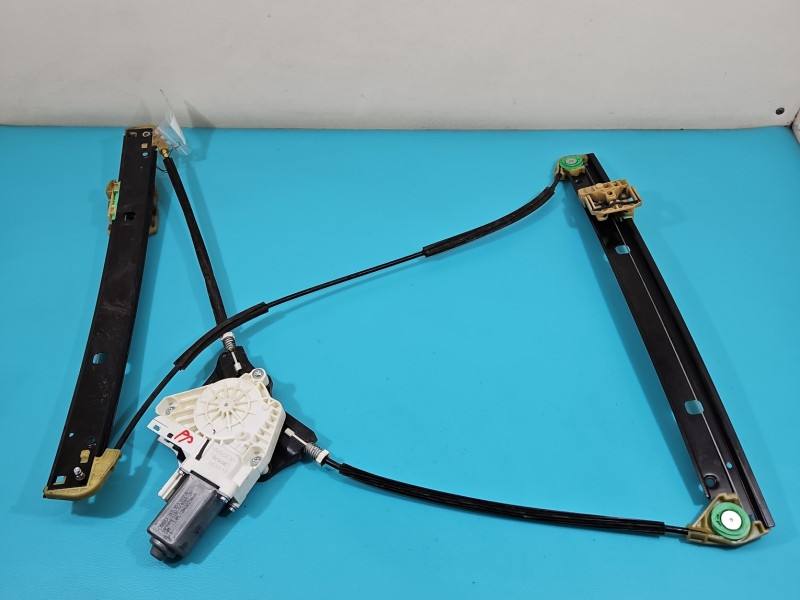 Склопідйомник передній правий Audi A6 C7 8K0959802B