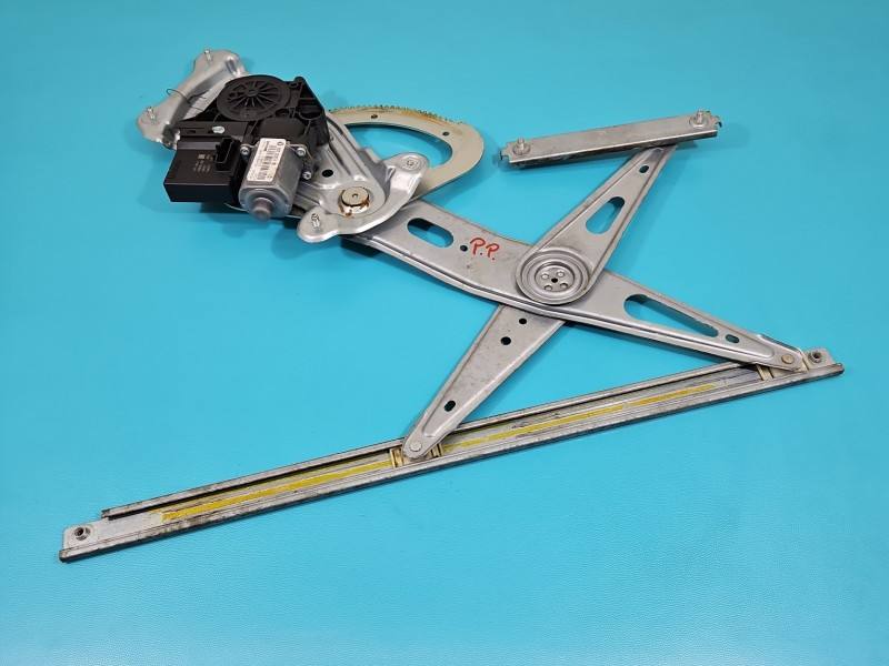 Склопідйомник передній правий Renault Scenic 3 807302741R